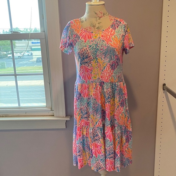 Lilly Pulitzer Geanna Short Sleeve Dress - Picture 2 of 11